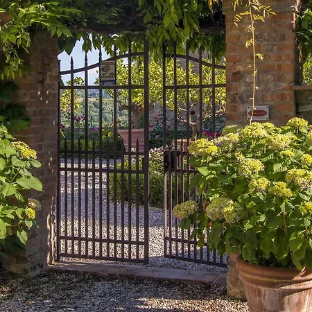Locanda Dell' Artista Bed & Breakfast *