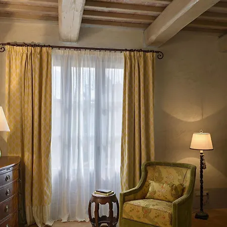 Locanda Dell' Artista Bed & Breakfast *